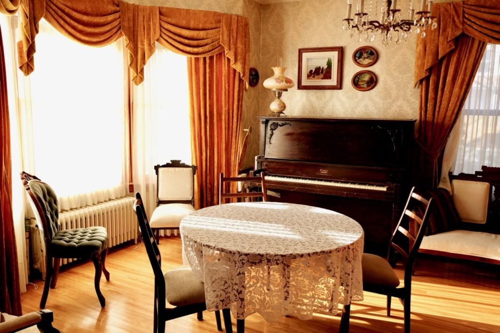 The guest parlour