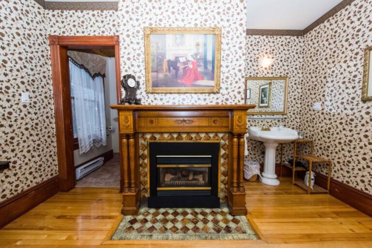 L'Échiquier room